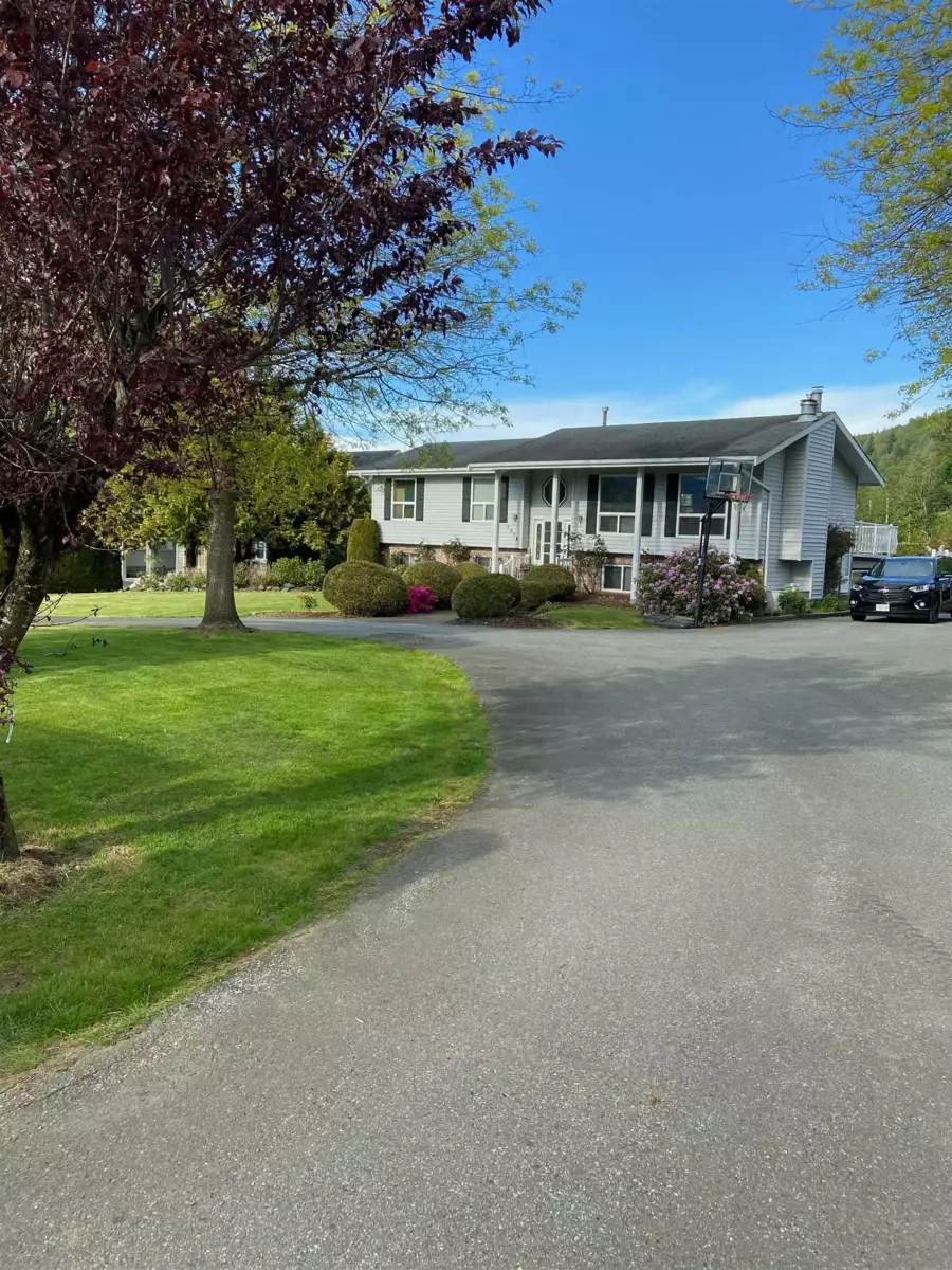 Living Room Photo of 3996 Eckert Street, Yarrow, BC