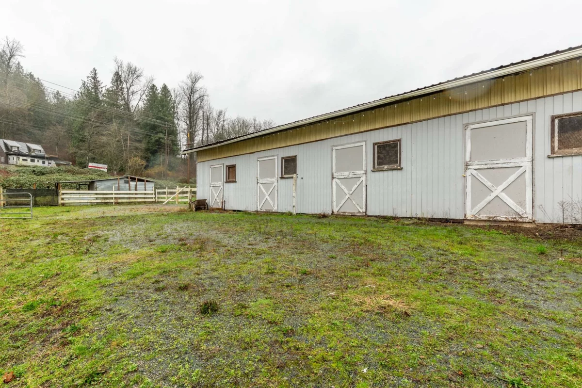 Outdoor Kitchen Photo of 3996 Eckert Street, Yarrow, BC
