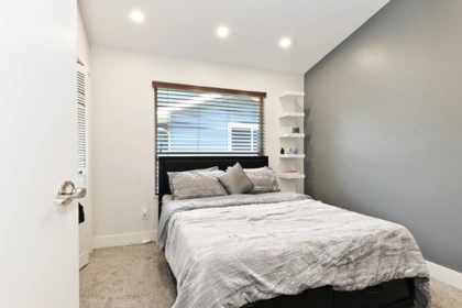 Powder Room Photo of 4925 198b Street, Langley, BC