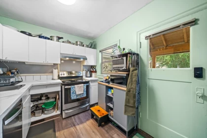 Kitchen Island Photo of 3137 W 28th Avenue, Vancouver, BC
