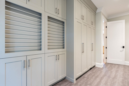 Hallway Photo of 2615 Dogwood Drive, Surrey, BC