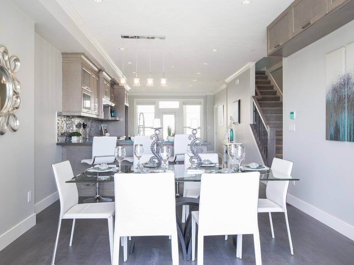 Dining Area Photo of 1927 River Drive, New Westminster, BC