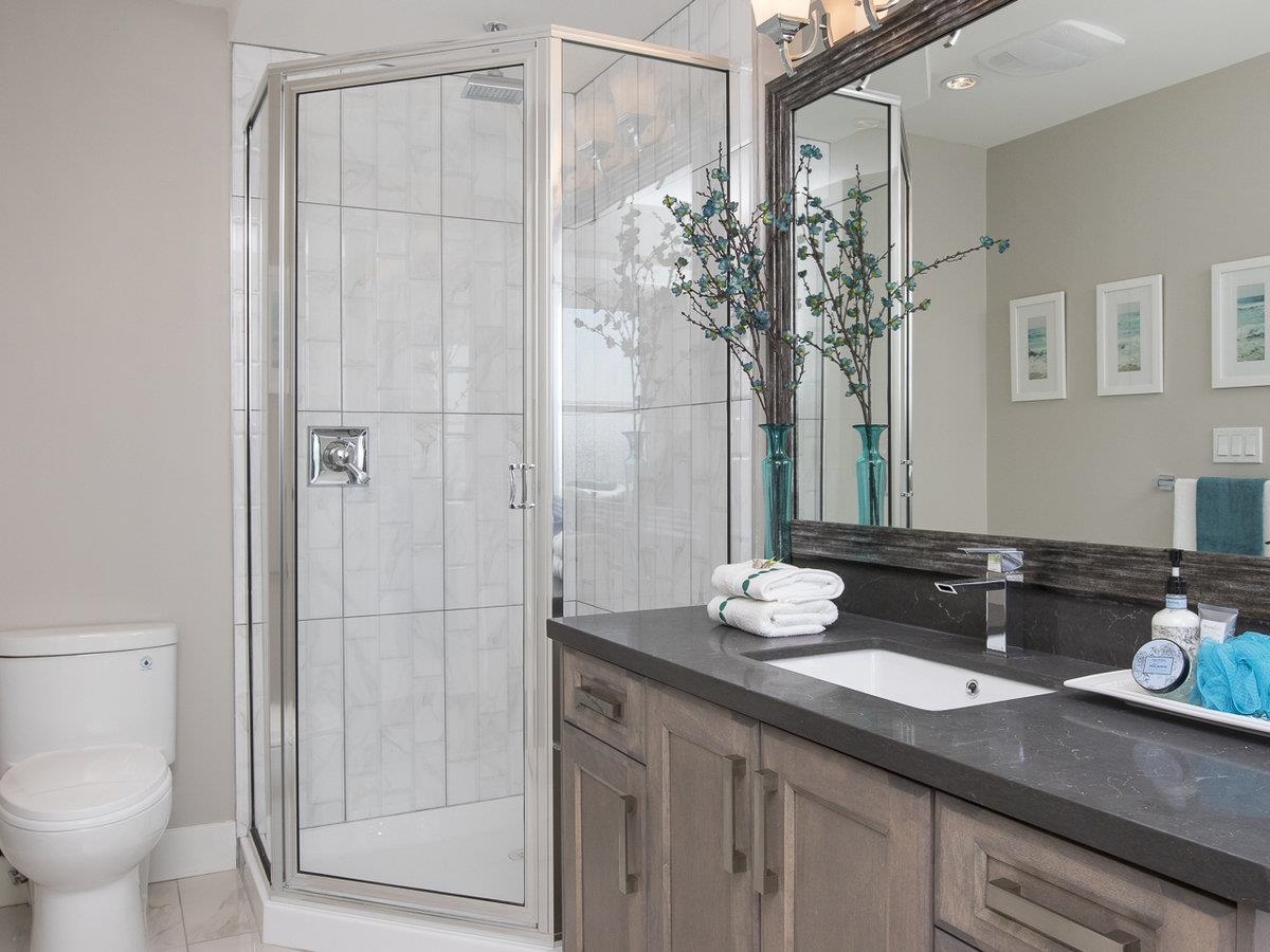 Primary Bathroom Photo of 1927 River Drive, New Westminster, BC