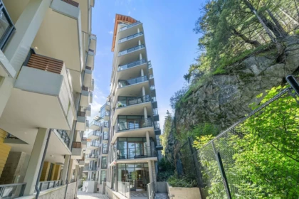 404 6699 Nelson Avenue, West Vancouver, BC