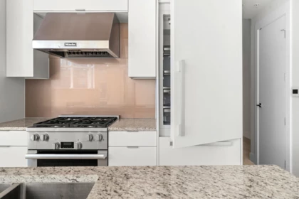 Kitchen Photo of 404 6699 Nelson Avenue, West Vancouver, BC