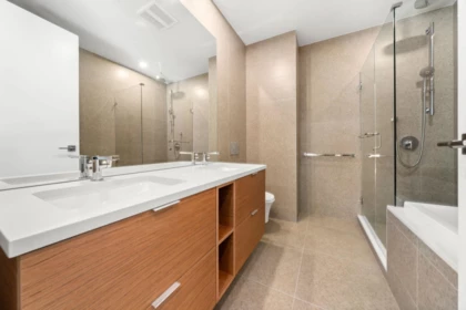 Primary Bathroom Photo of 404 6699 Nelson Avenue, West Vancouver, BC
