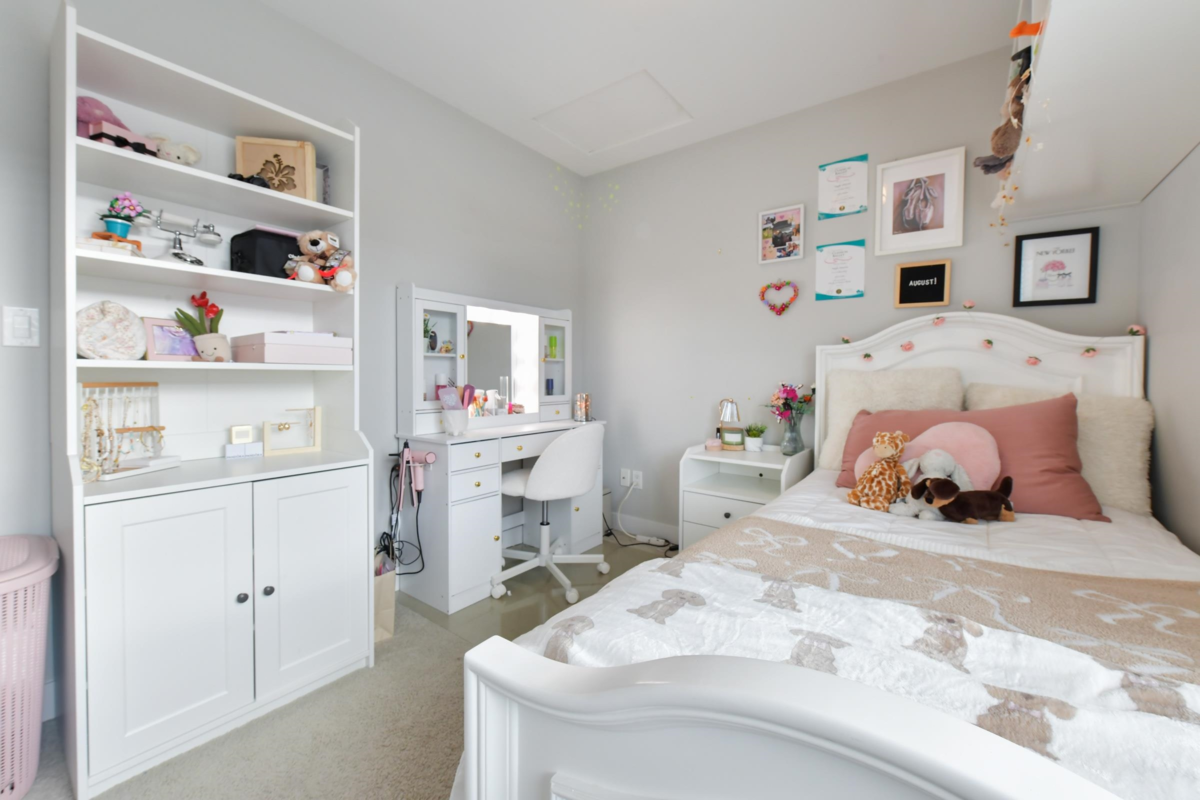 Basement Recreation Room Photo of 17 3303 Rosemary Heights Crescent, Surrey, BC