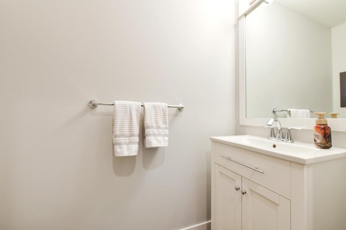 Hallway Photo of 17 3303 Rosemary Heights Crescent, Surrey, BC