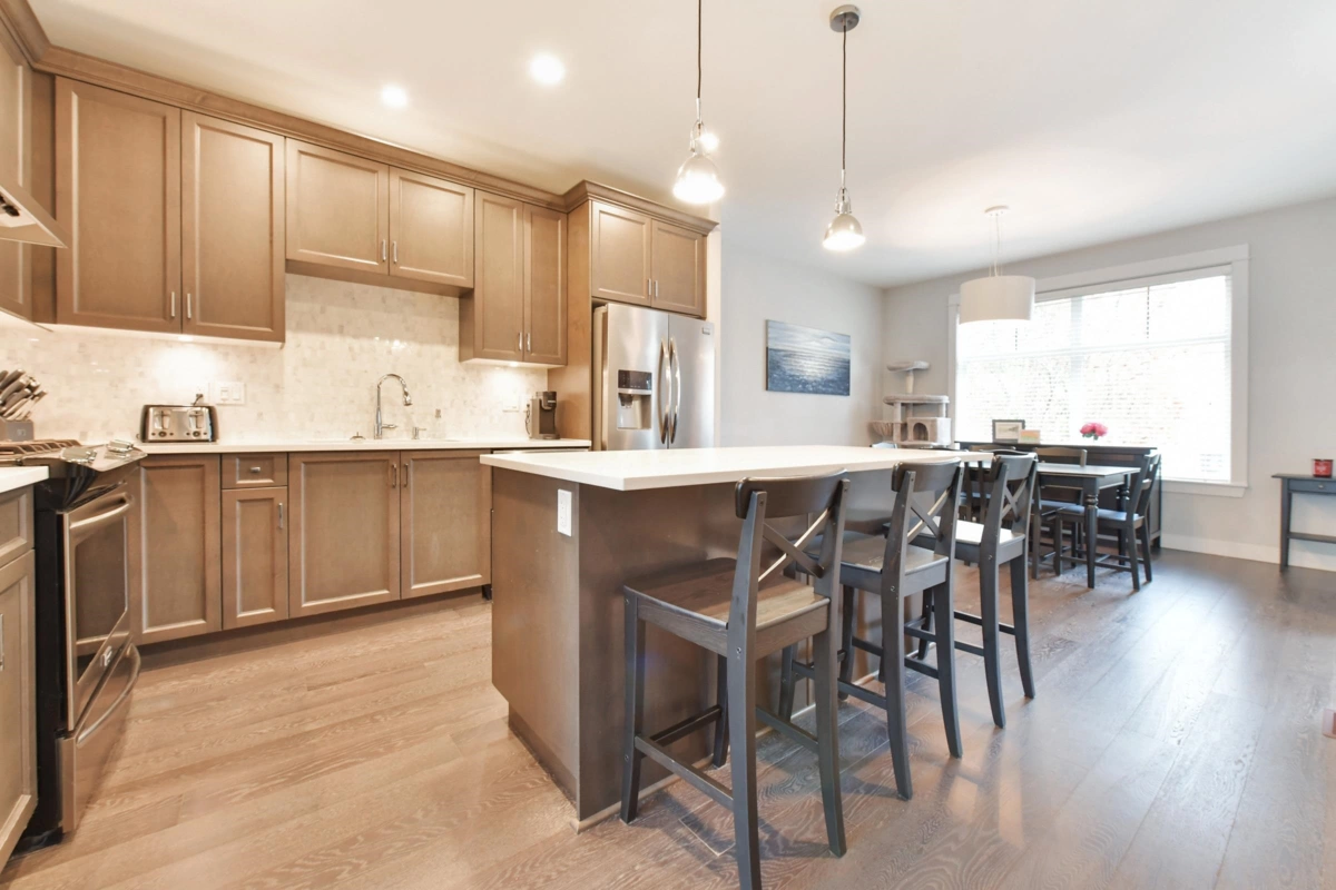 Kitchen Photo of 17 3303 Rosemary Heights Crescent, Surrey, BC