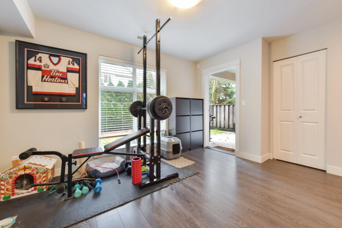 Mudroom Photo of 17 3303 Rosemary Heights Crescent, Surrey, BC