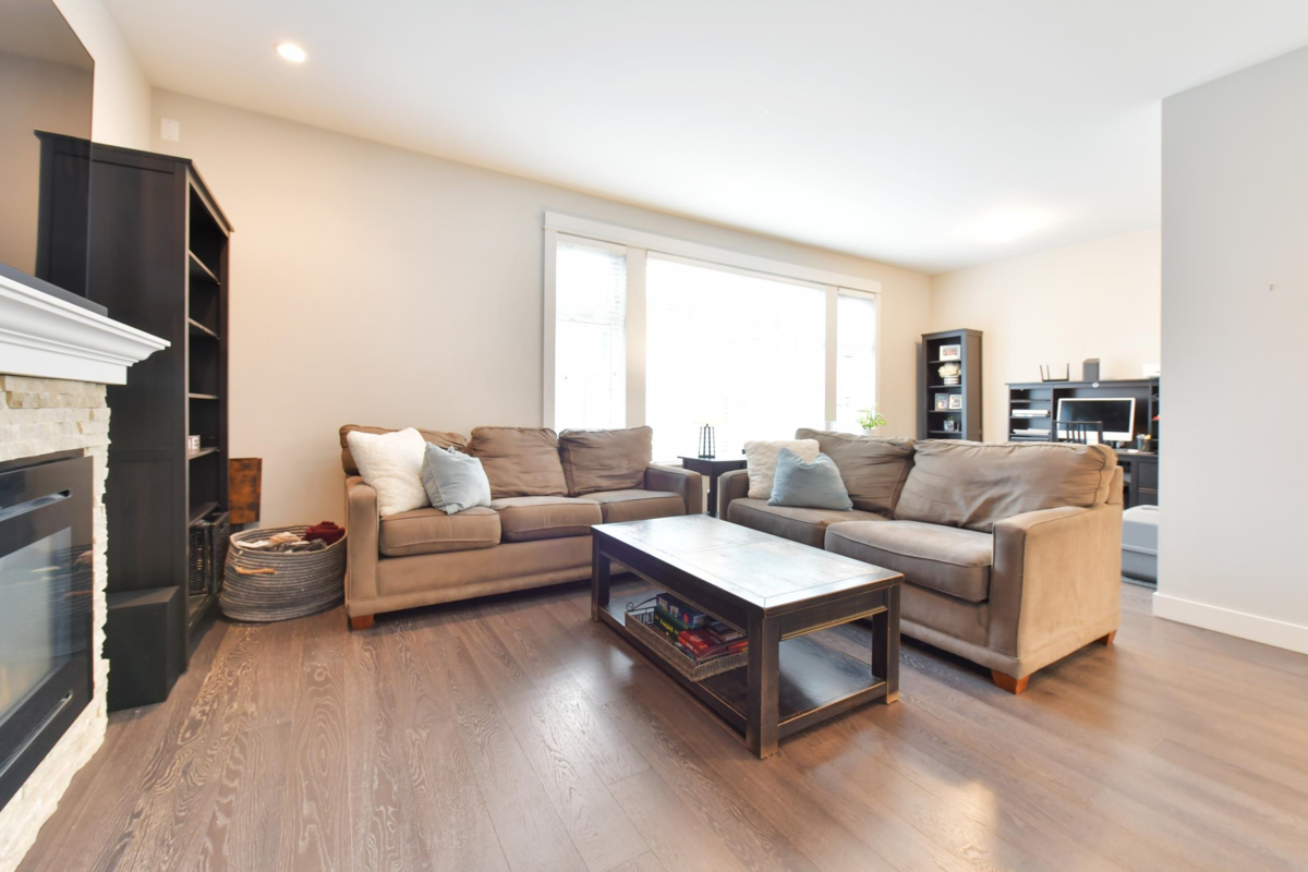 Pantry Photo of 17 3303 Rosemary Heights Crescent, Surrey, BC