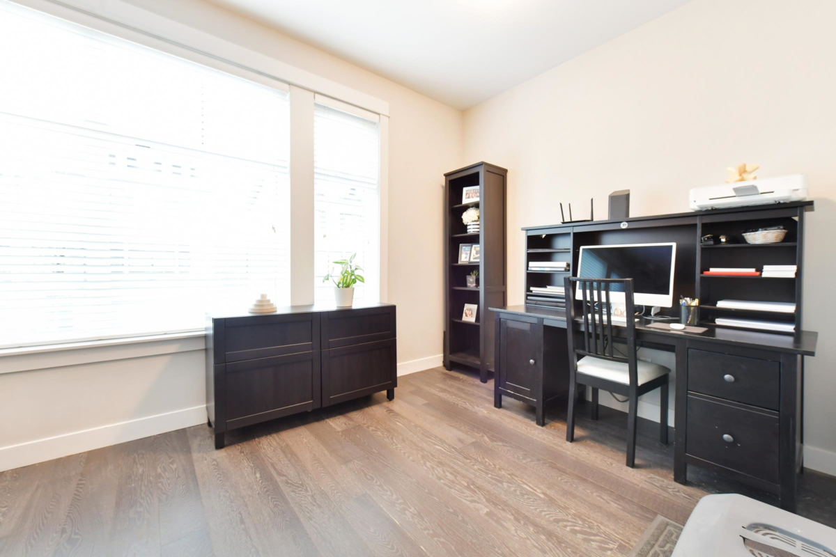 Primary Bedroom Photo of 17 3303 Rosemary Heights Crescent, Surrey, BC