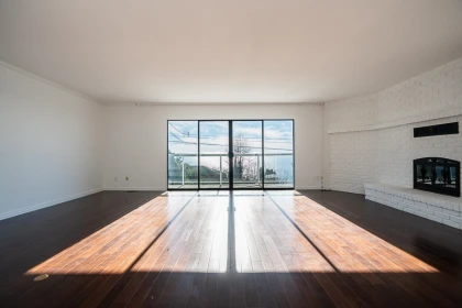 Breakfast Nook Photo of 14815 Hardie Avenue, White Rock, BC