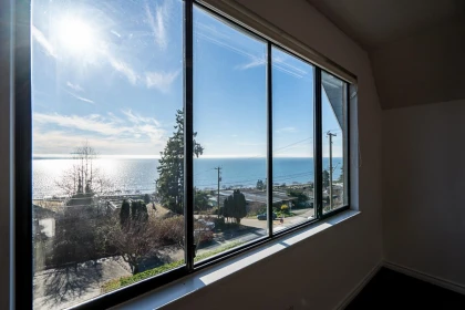 Staircase Photo of 14815 Hardie Avenue, White Rock, BC