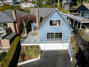 Swimming Pool Photo of 14815 Hardie Avenue, White Rock, BC