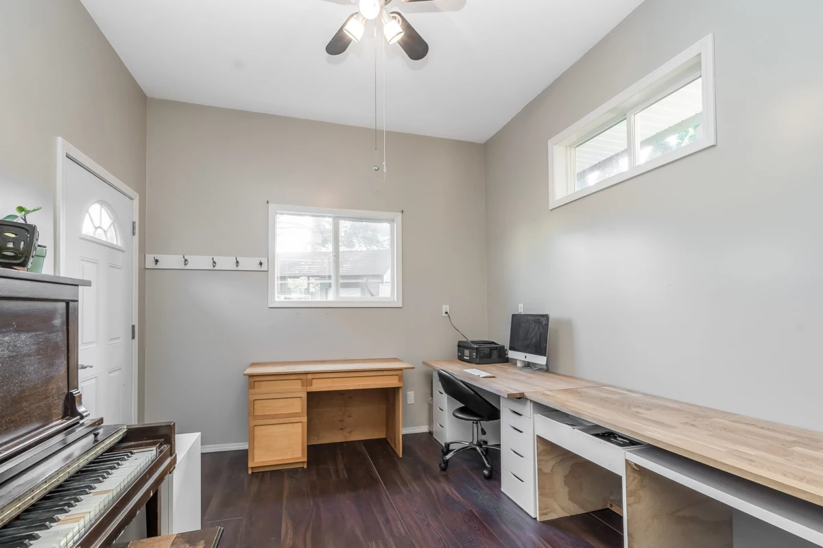 Basement Recreation Room Photo of 14780 32 Avenue, Surrey, BC