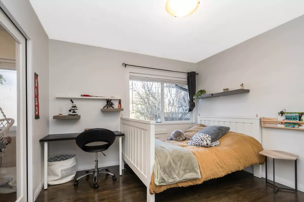 Bedroom 3 Photo of 14780 32 Avenue, Surrey, BC