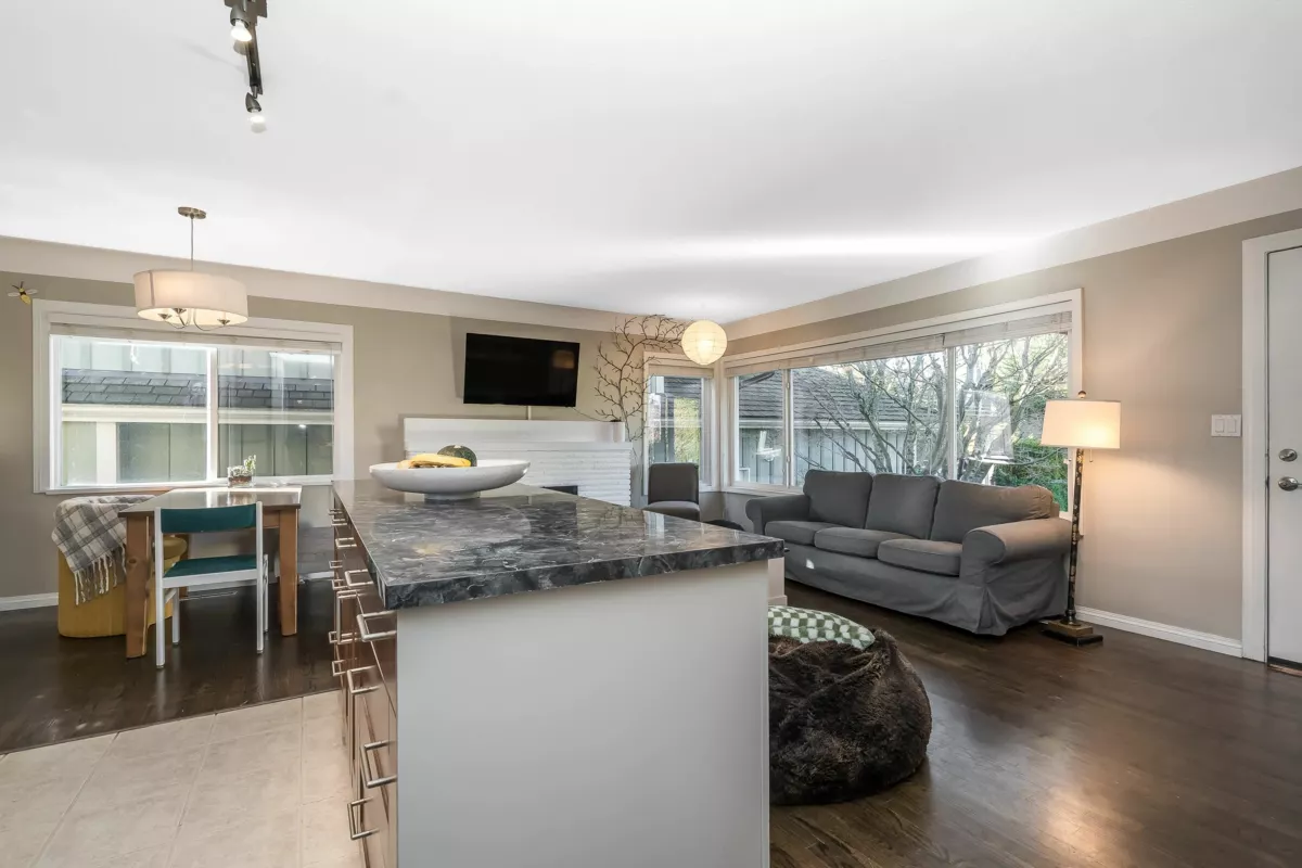 Breakfast Nook Photo of 14780 32 Avenue, Surrey, BC