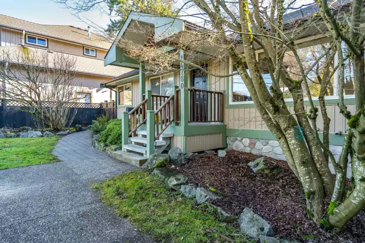 Dining Area Photo of 14780 32 Avenue, Surrey, BC