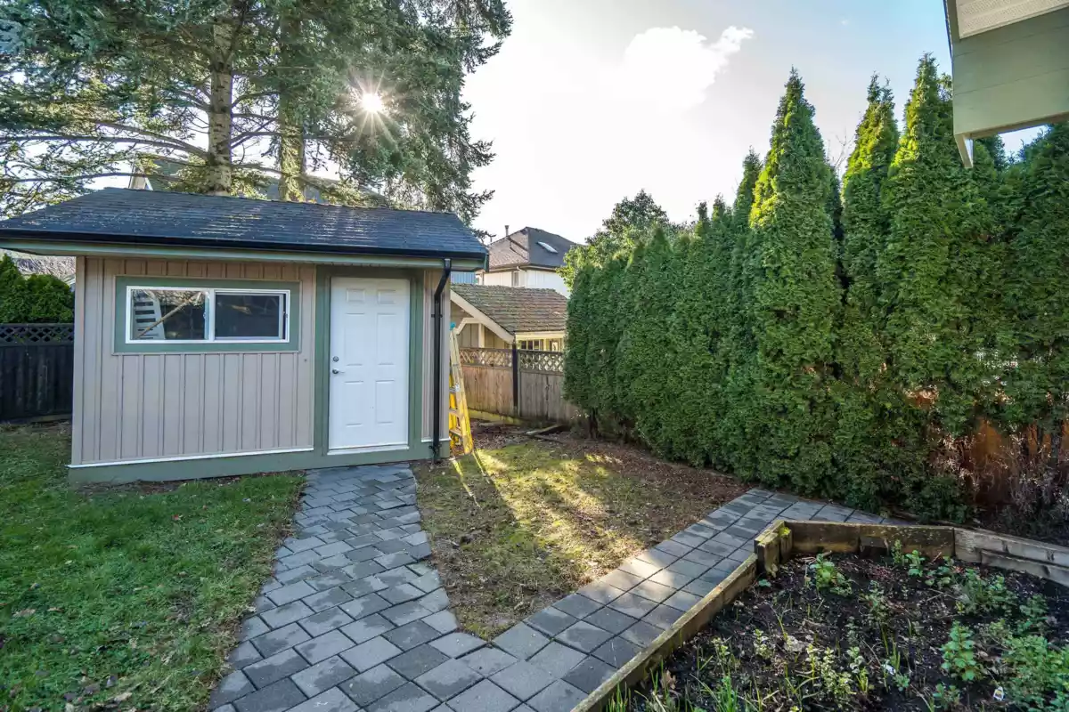 Garden / Landscaping Photo of 14780 32 Avenue, Surrey, BC