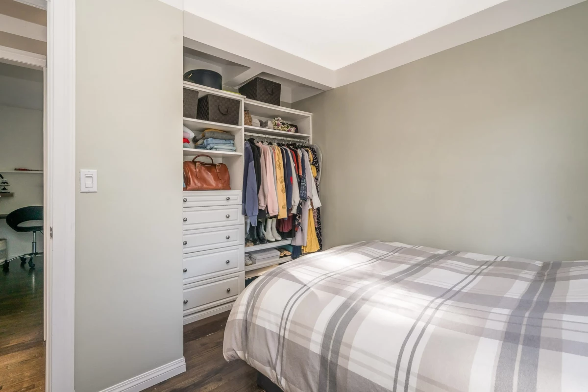 Guest Bathroom Photo of 14780 32 Avenue, Surrey, BC