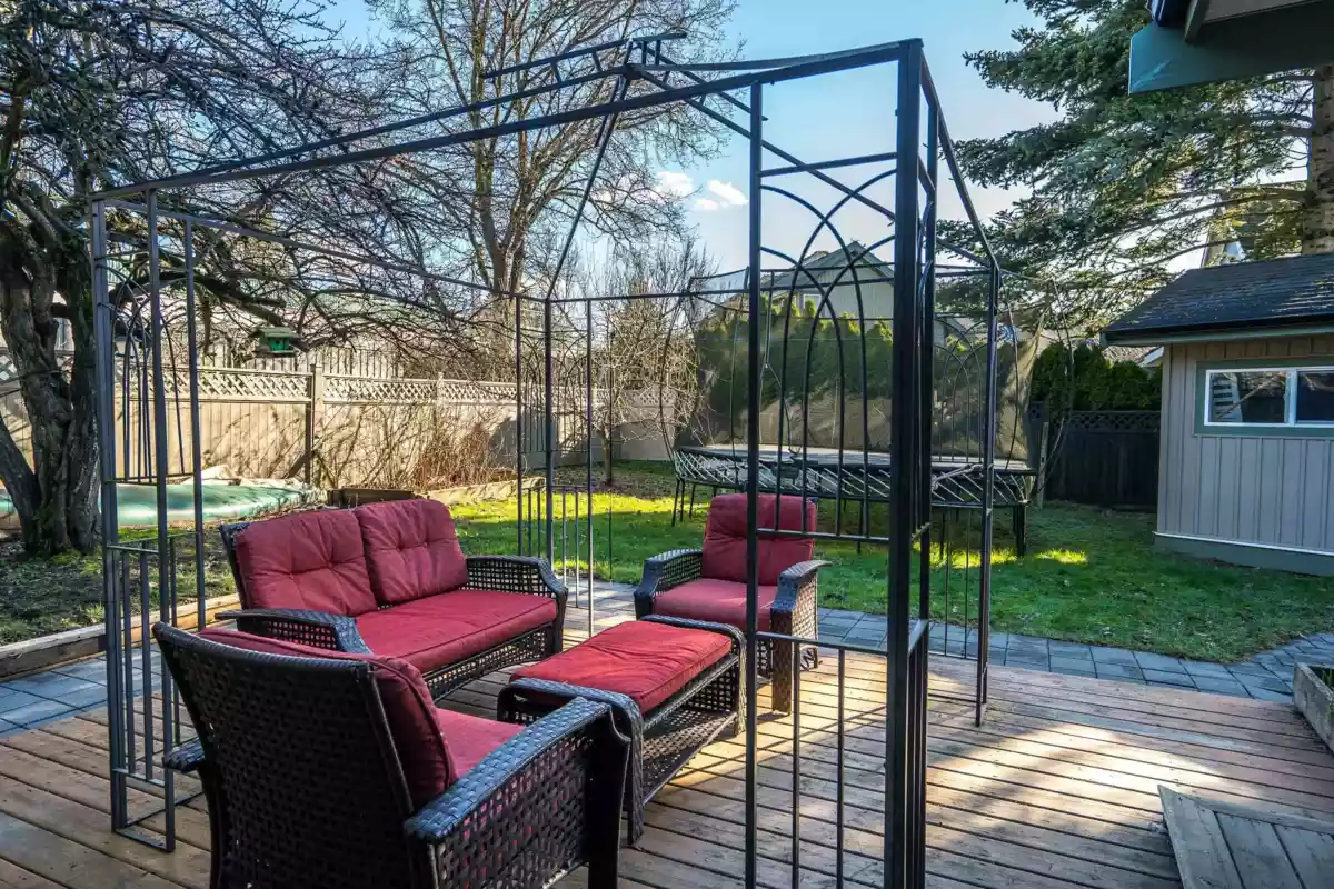 Hot Tub / Spa Photo of 14780 32 Avenue, Surrey, BC