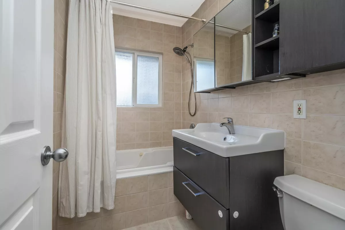 Office / Den Photo of 14780 32 Avenue, Surrey, BC