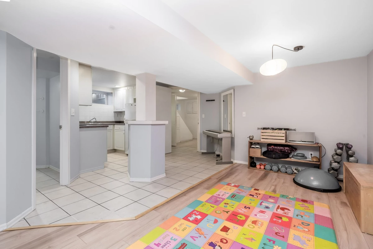 Staircase Photo of 14780 32 Avenue, Surrey, BC