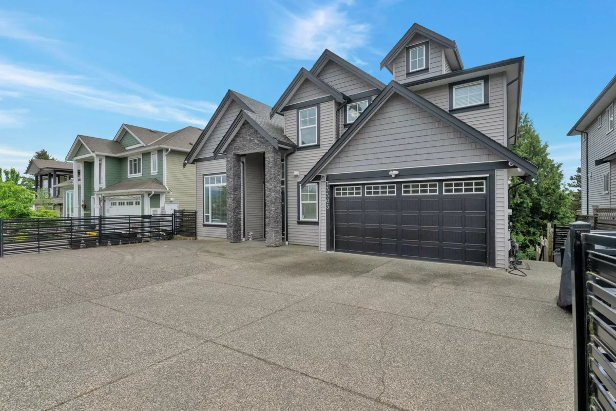 Exterior Front Photo of 7 3363 Horn Street, Abbotsford, BC