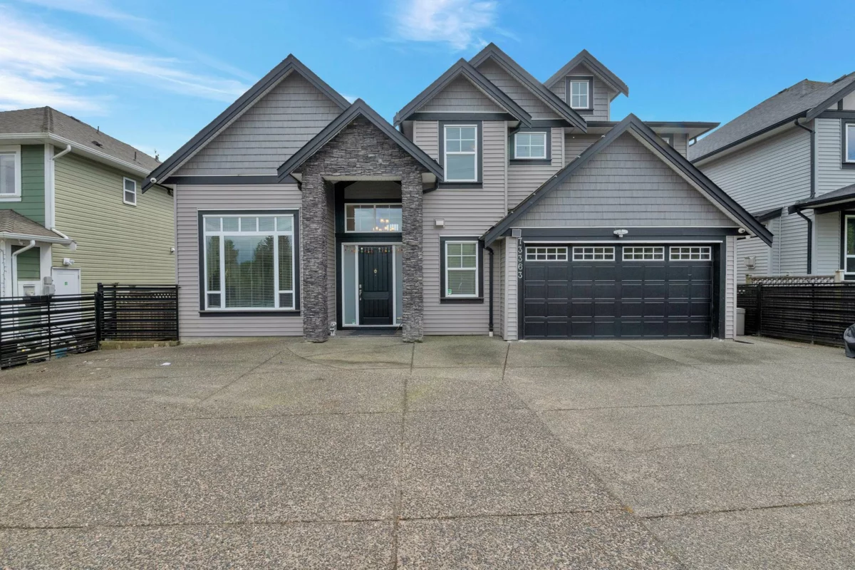 Exterior Rear Photo of 7 3363 Horn Street, Abbotsford, BC