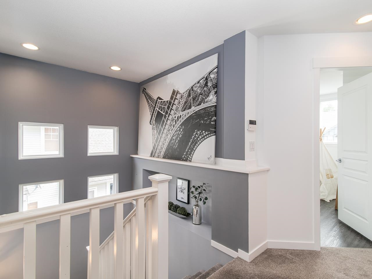 Walk-In Closet Photo of 14579 33b Avenue, Surrey, BC