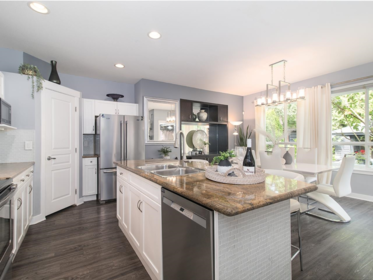 Kitchen Photo of 14579 33b Avenue, Surrey, BC