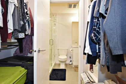 Guest Bathroom Photo of 217 32690 14 Avenue, Mission, BC
