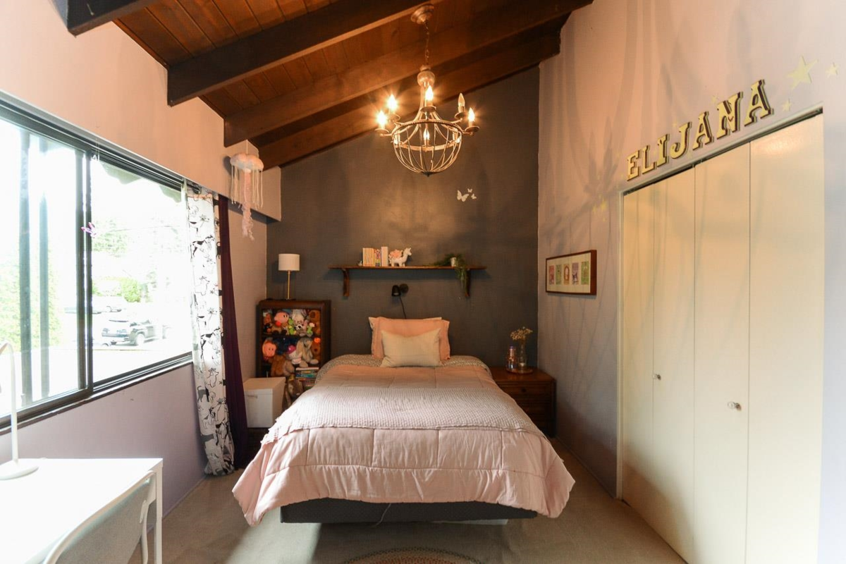 Office / Den Photo of 1733 Ross Road, North Vancouver, BC