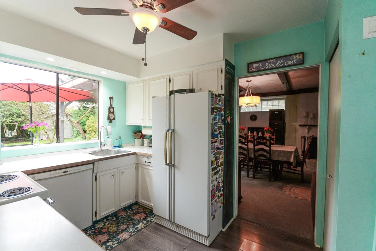 Primary Bathroom Photo of 1733 Ross Road, North Vancouver, BC