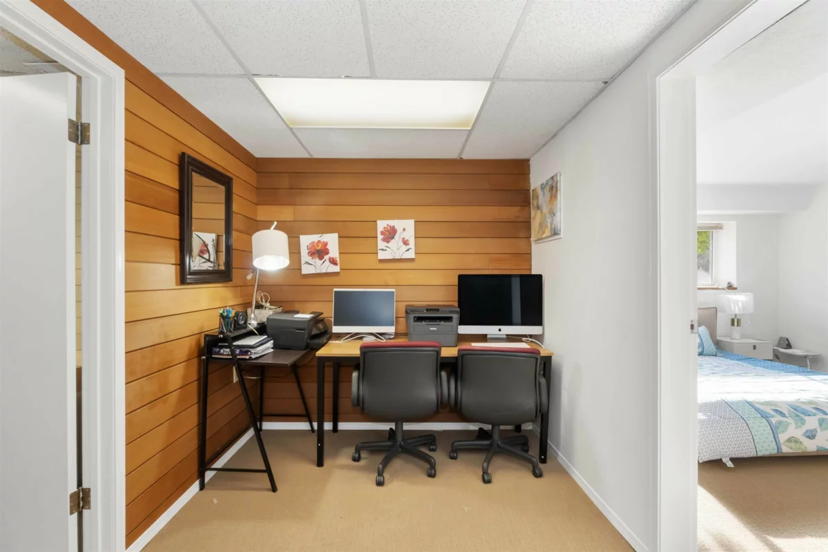 Hallway Photo of 34869 Everett Drive, Abbotsford, BC