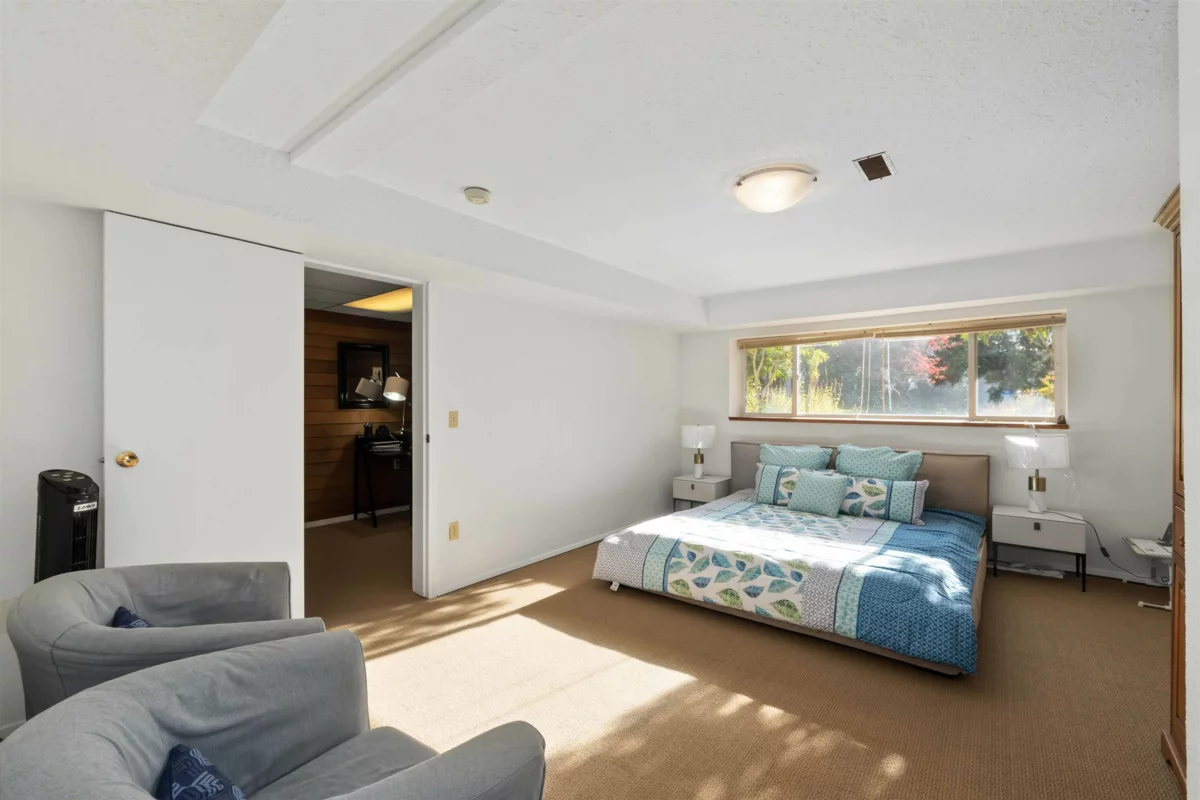 Powder Room Photo of 34869 Everett Drive, Abbotsford, BC