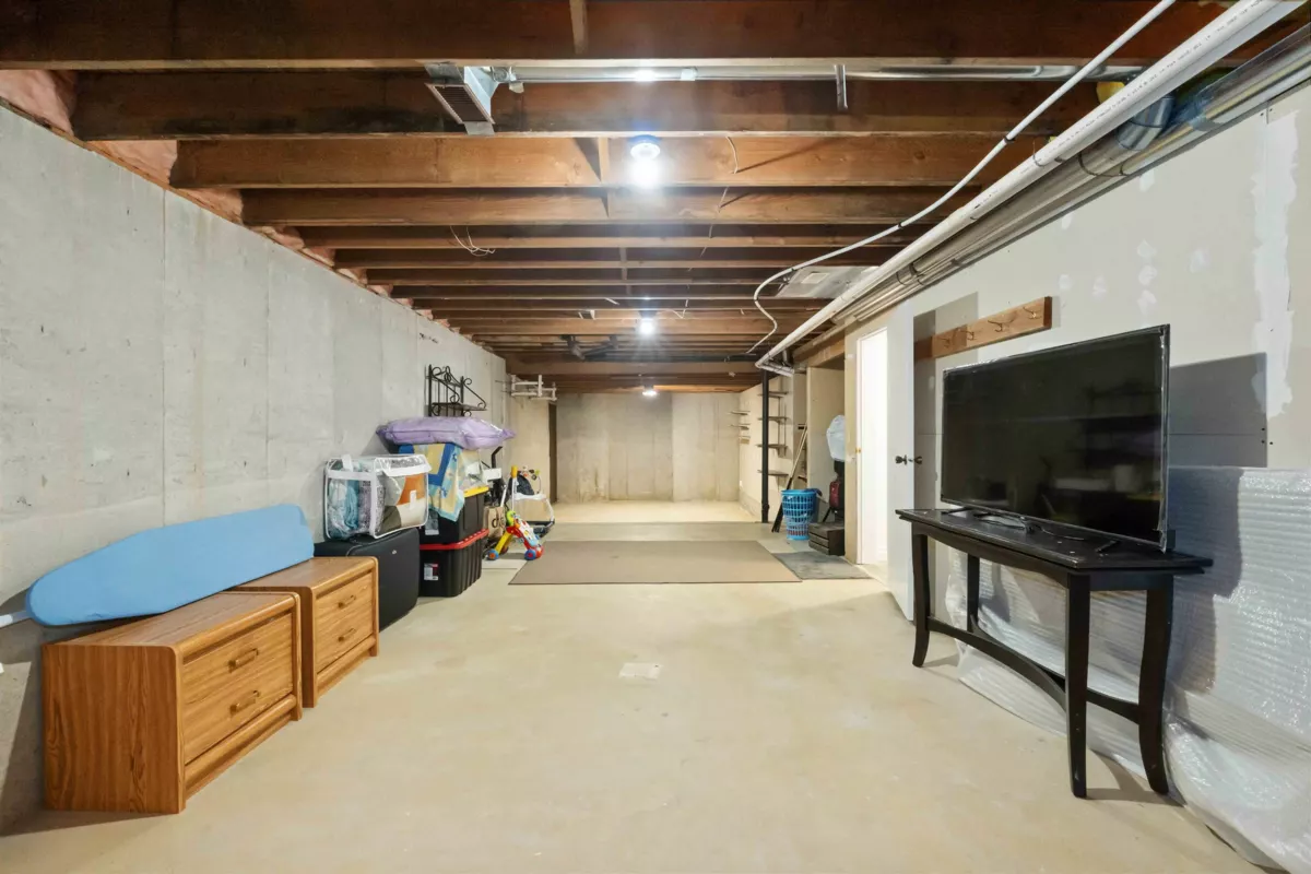 Staircase Photo of 34869 Everett Drive, Abbotsford, BC