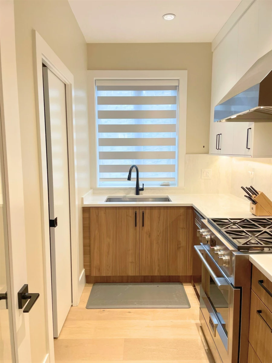 Breakfast Nook Photo of 7158 Bayview Drive, Burnaby, BC