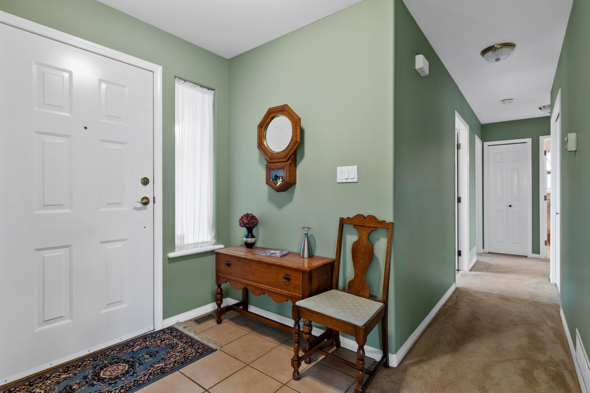 Guest Bathroom Photo of 34656 Dann Avenue, Mission, BC