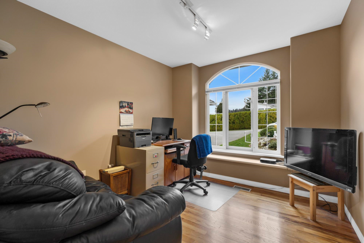 Hallway Photo of 34656 Dann Avenue, Mission, BC