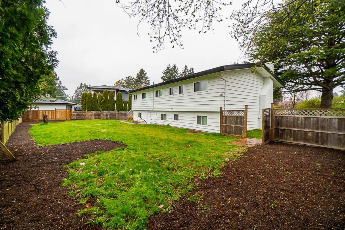 Swimming Pool Photo of 11892 Gilmour Crescent, Delta, BC