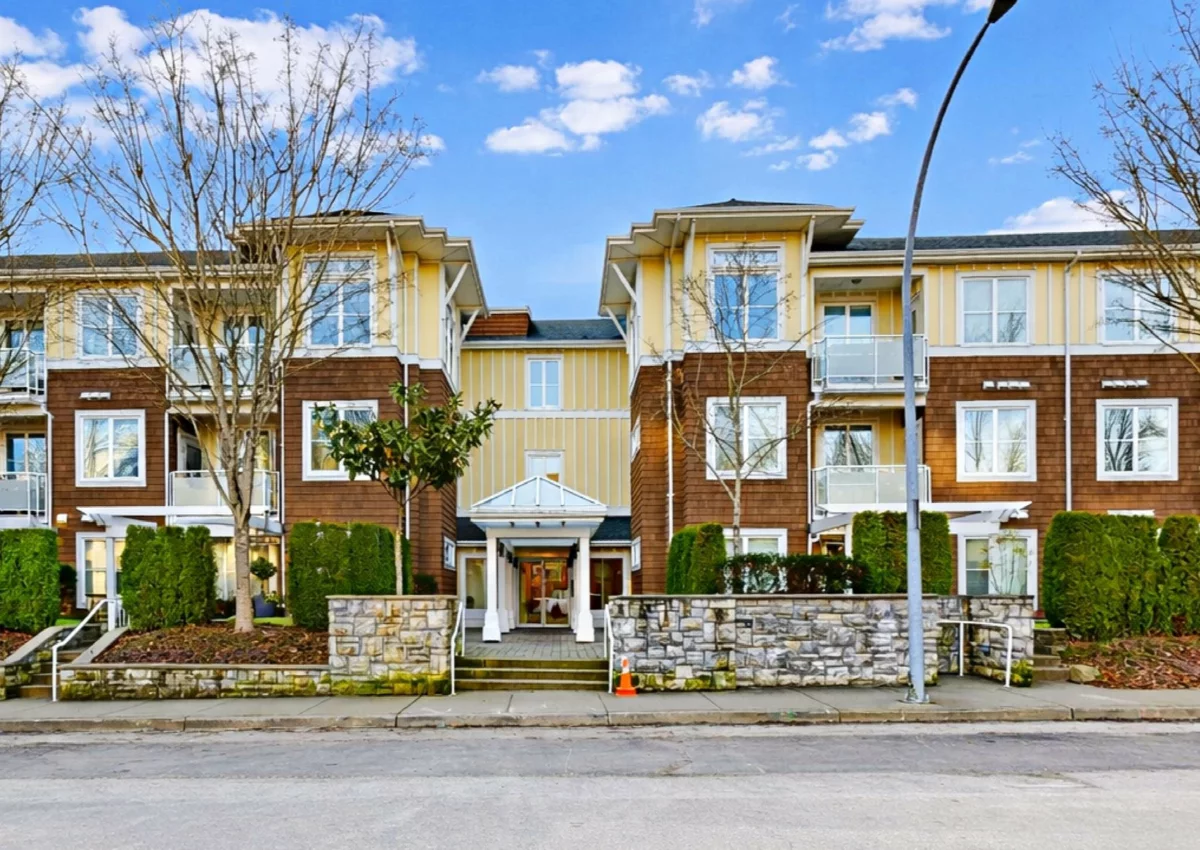 Living Room Photo of 207 1375 View Crescent, Delta, BC