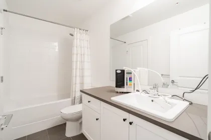 Office / Den Photo of 402 15835 85 Avenue, Surrey, BC