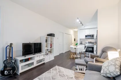Walk-In Closet Photo of 402 15835 85 Avenue, Surrey, BC