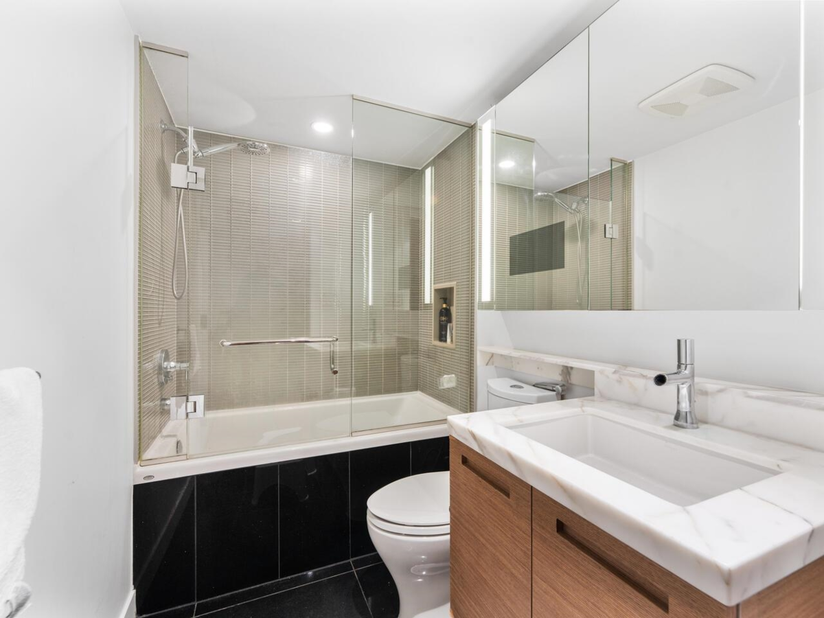 Bedroom 4 Photo of 2011 777 Richards Street, Vancouver, BC