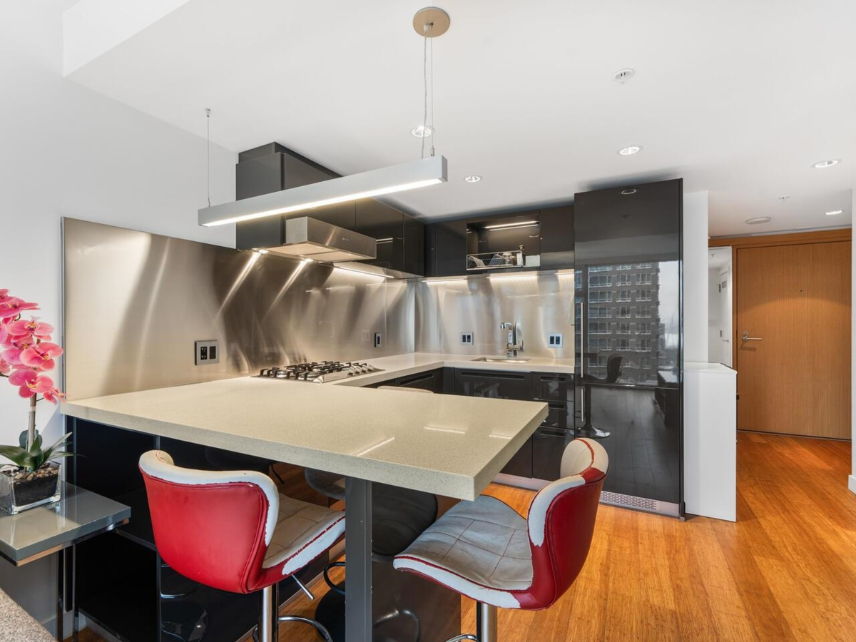 Pantry Photo of 2011 777 Richards Street, Vancouver, BC