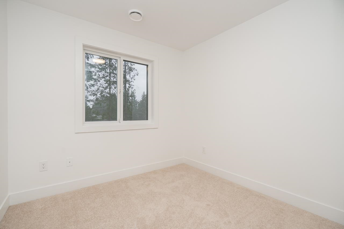 Backyard Photo of 5483 7 Avenue, Delta, BC