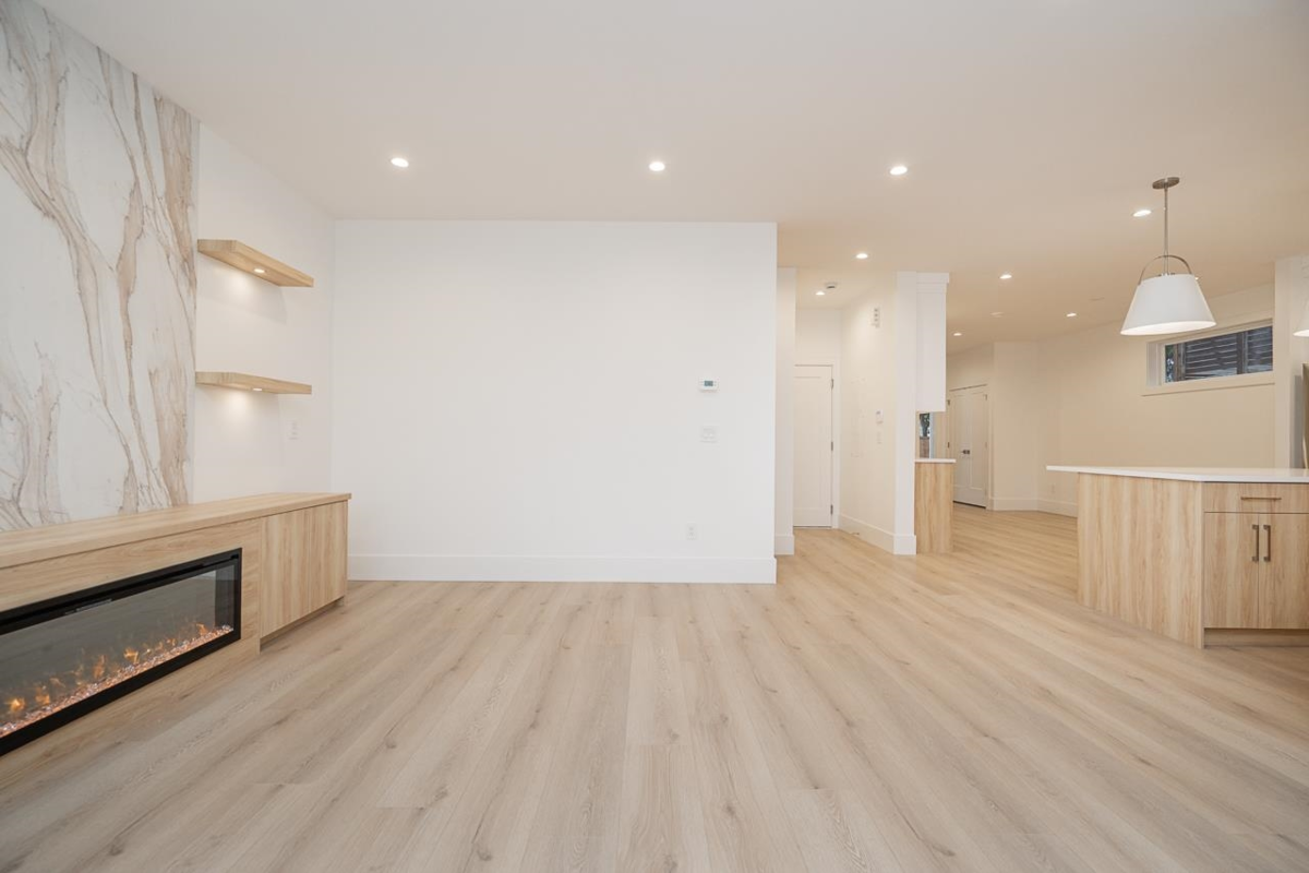 Breakfast Nook Photo of 5483 7 Avenue, Delta, BC