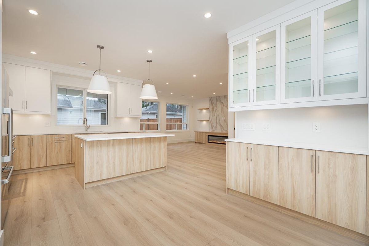 Family Room Photo of 5483 7 Avenue, Delta, BC